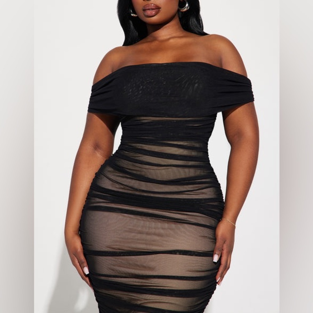 FASHION NOVA - Ready And Ruched Mesh Midi Dress in Black Womens S